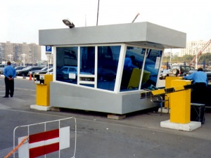 Охрану парковок вблизи торговых центров и придомовых территорий следует доверять опытным специалистам из ЧОО "Гард-М"